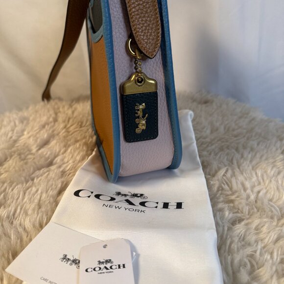 *BRAND NEW* Coach Crossbody Bag - Picture 2 of 3